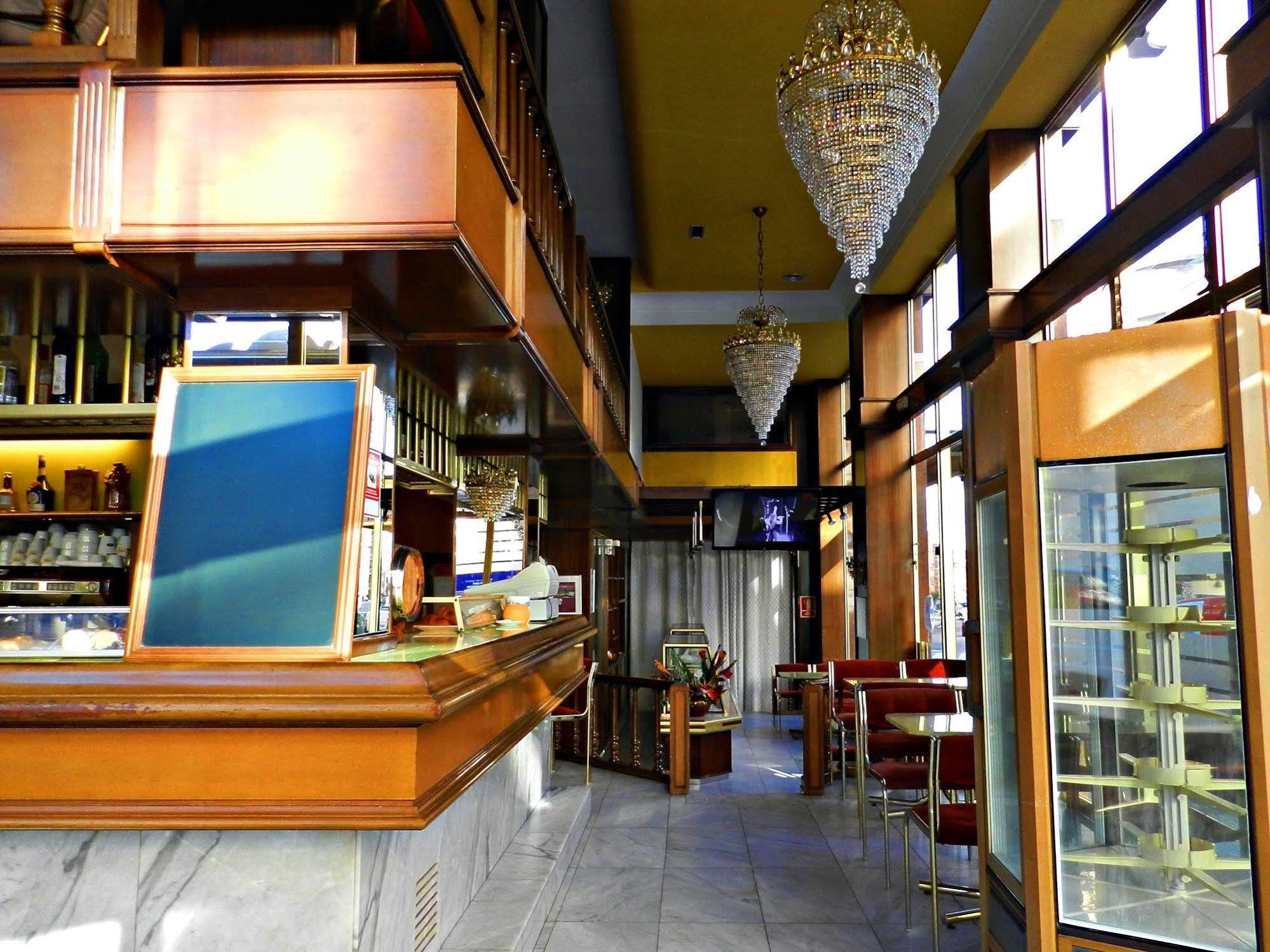 Hotel Alda Centro Gijón Esterno foto